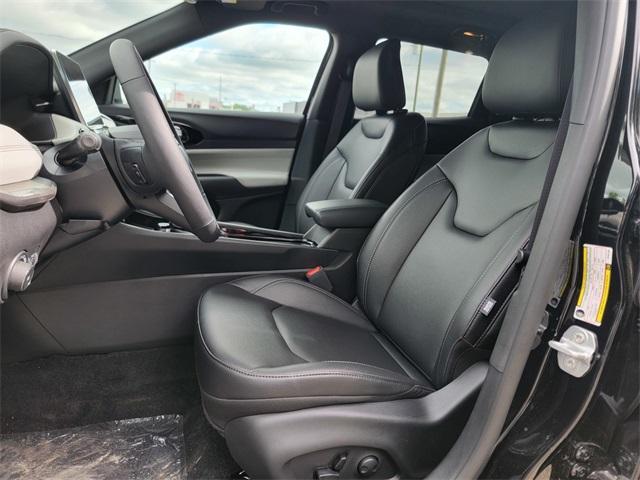 new 2025 Jeep Compass car, priced at $34,467