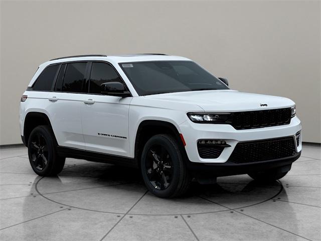 new 2025 Jeep Grand Cherokee car, priced at $48,640