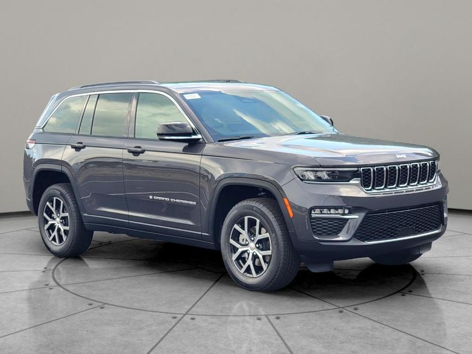 new 2024 Jeep Grand Cherokee car, priced at $45,310