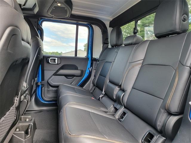 new 2025 Jeep Gladiator car, priced at $46,670