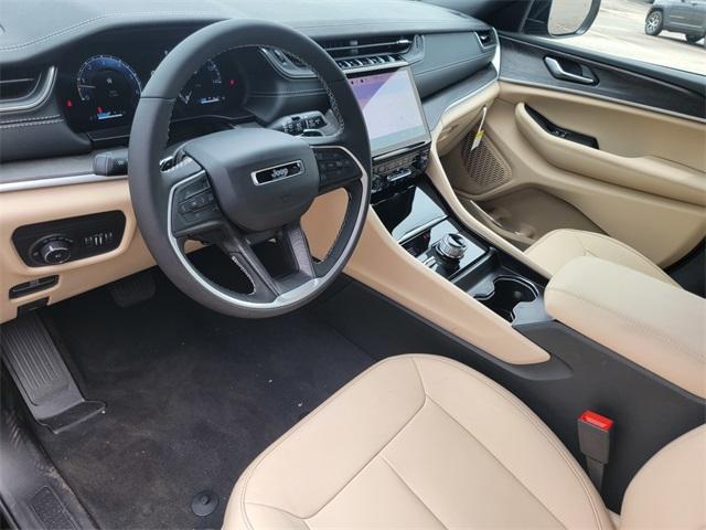 new 2025 Jeep Grand Cherokee L car, priced at $49,697