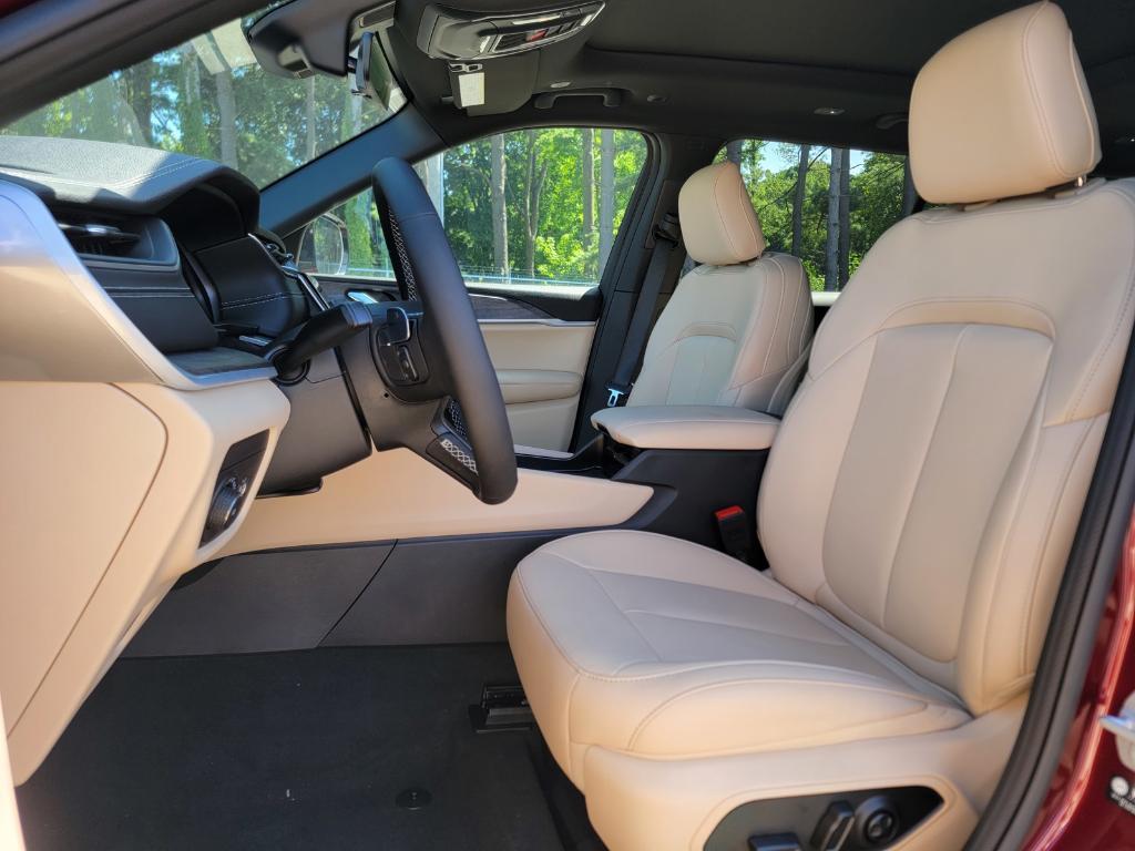 new 2025 Jeep Grand Cherokee L car, priced at $49,697