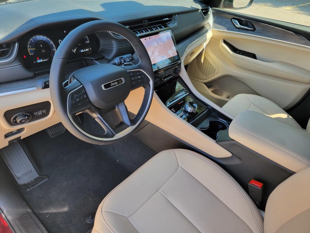 new 2025 Jeep Grand Cherokee L car, priced at $49,697
