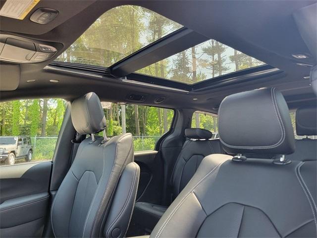 new 2025 Chrysler Pacifica car, priced at $50,140