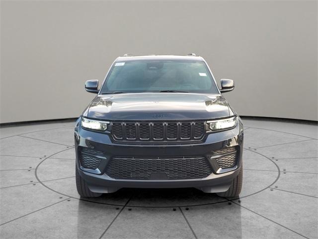 new 2024 Jeep Grand Cherokee car, priced at $42,675