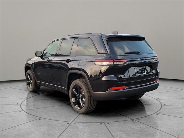 new 2024 Jeep Grand Cherokee car, priced at $42,675