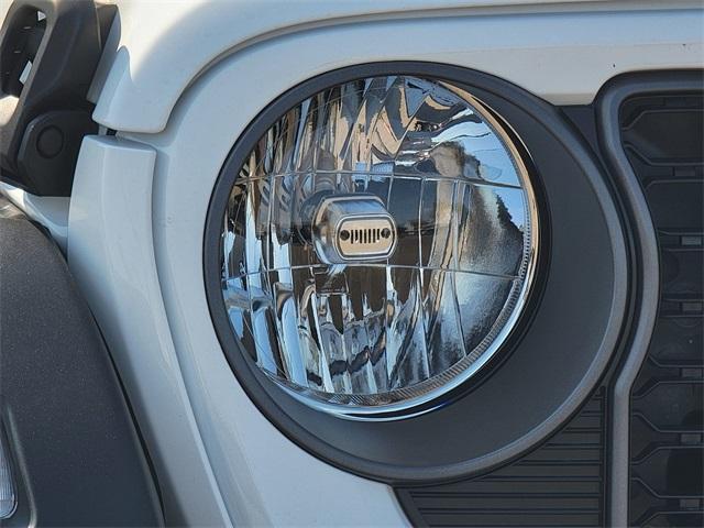 new 2025 Jeep Wrangler car, priced at $48,940