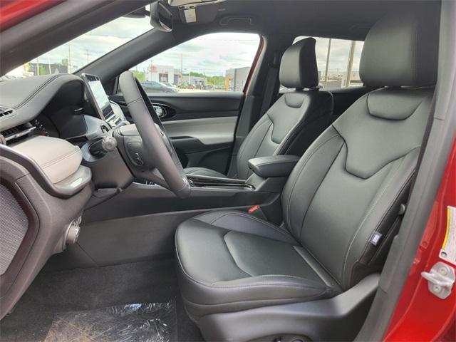 new 2025 Jeep Compass car, priced at $30,105