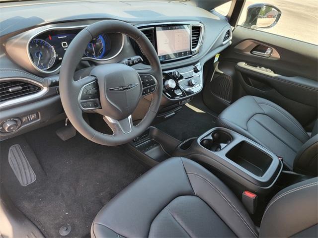 new 2025 Chrysler Pacifica car, priced at $44,863