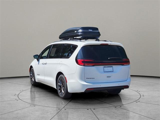 new 2025 Chrysler Pacifica car, priced at $44,863