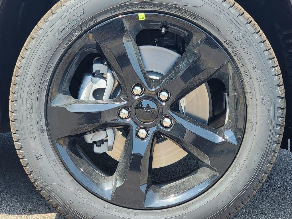 new 2025 Jeep Grand Cherokee L car, priced at $52,990