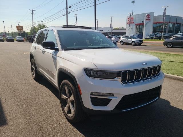 used 2025 Jeep Grand Cherokee car, priced at $44,979