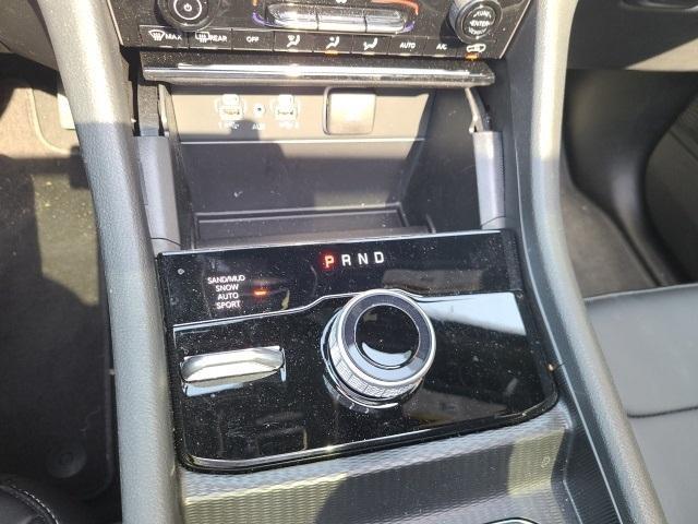 used 2025 Jeep Grand Cherokee car, priced at $44,979