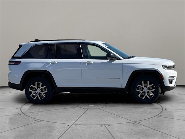 new 2025 Jeep Grand Cherokee car, priced at $44,996