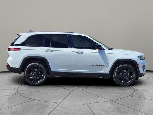 used 2023 Jeep Grand Cherokee car, priced at $35,088