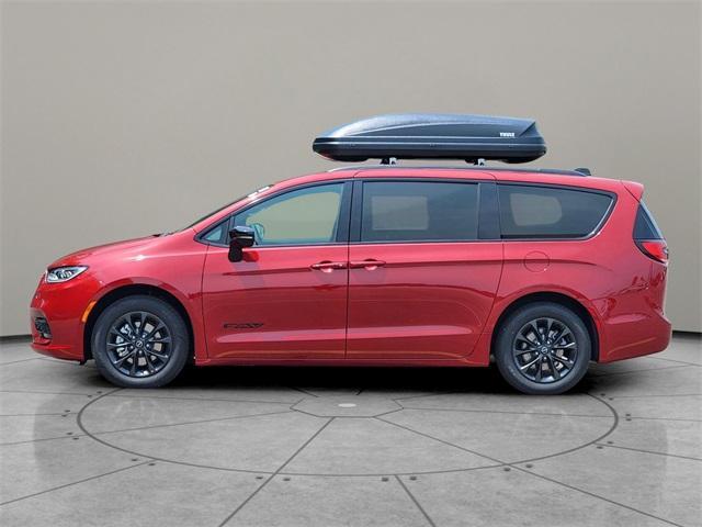new 2025 Chrysler Pacifica car, priced at $48,145