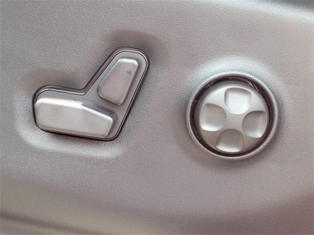 new 2025 Chrysler Pacifica car, priced at $48,145