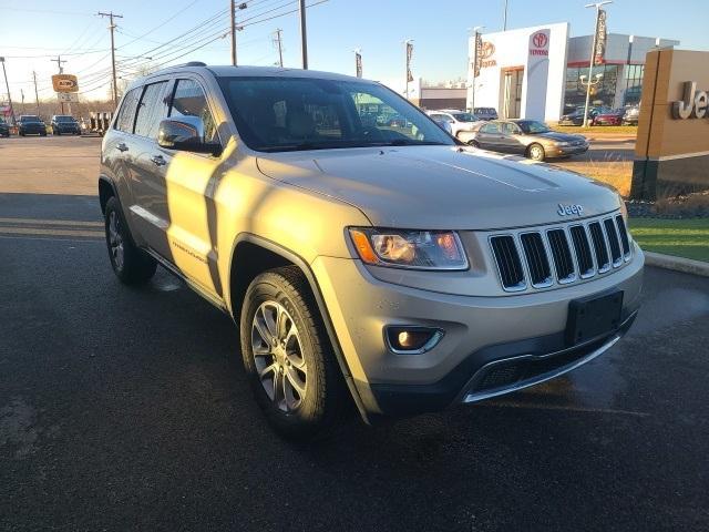 used 2015 Jeep Grand Cherokee car, priced at $17,876