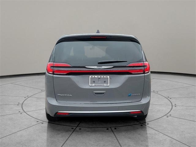 new 2025 Chrysler Pacifica Hybrid car, priced at $47,025