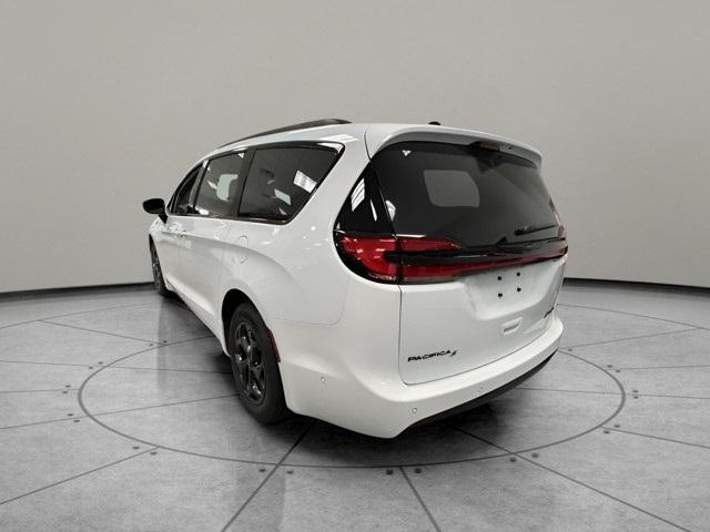 new 2024 Chrysler Pacifica Hybrid car, priced at $58,350