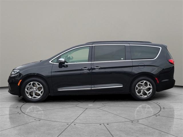 used 2022 Chrysler Pacifica car, priced at $29,924