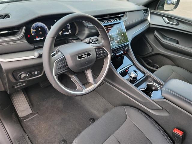 new 2025 Jeep Grand Cherokee car, priced at $40,817