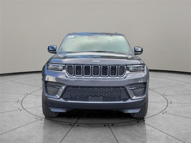 new 2025 Jeep Grand Cherokee car, priced at $40,817