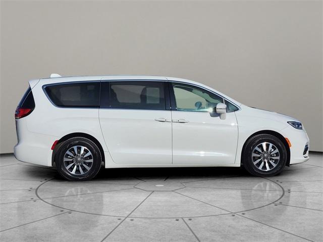 used 2022 Chrysler Pacifica Hybrid car, priced at $29,888