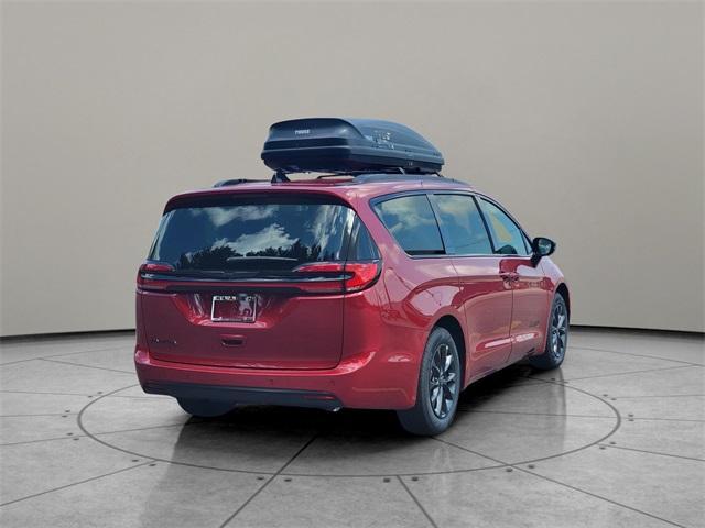 new 2025 Chrysler Pacifica car, priced at $45,287
