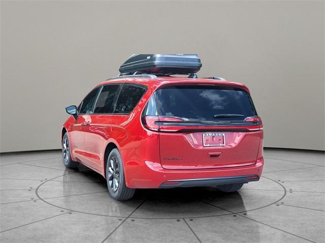 new 2025 Chrysler Pacifica car, priced at $45,287