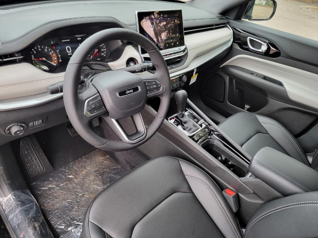 new 2025 Jeep Compass car, priced at $31,105