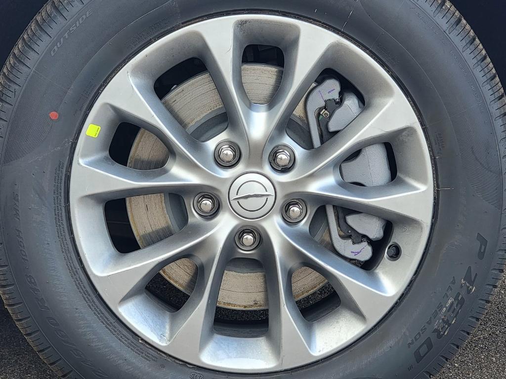 new 2026 Chrysler Pacifica car, priced at $45,165