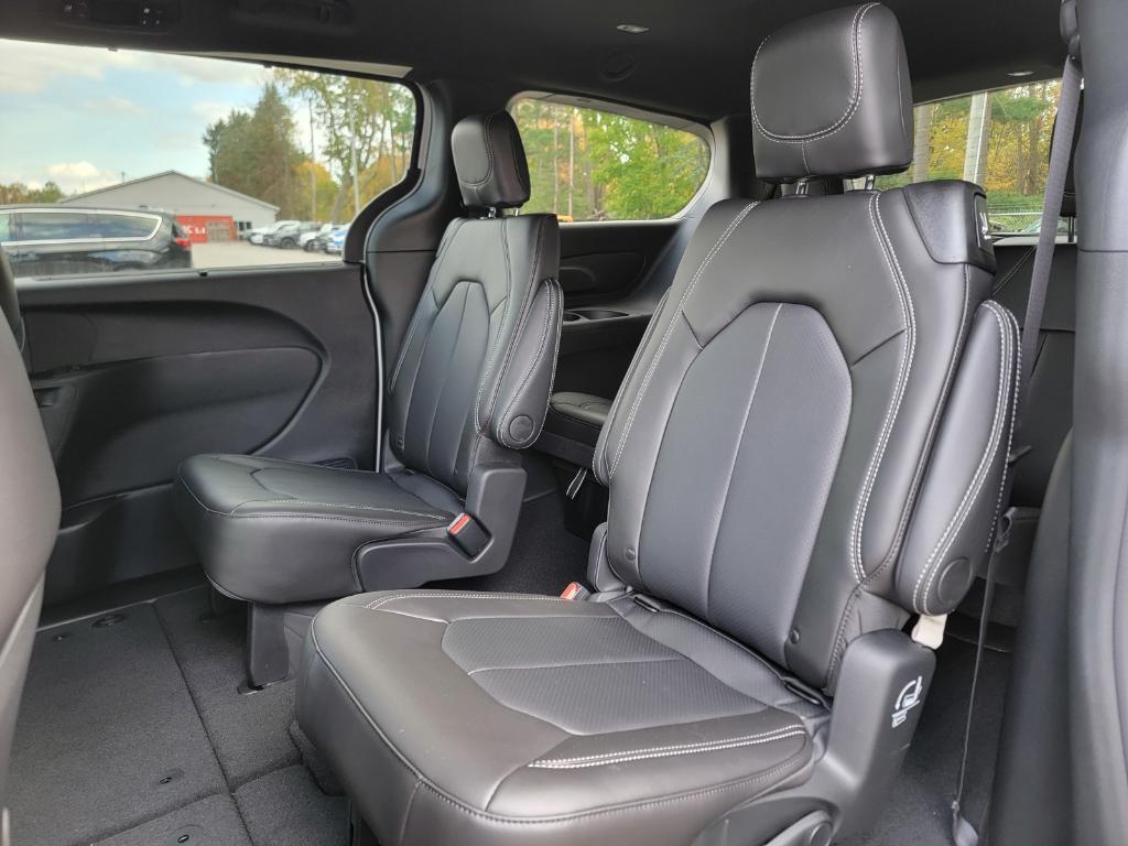 new 2026 Chrysler Pacifica car, priced at $45,165