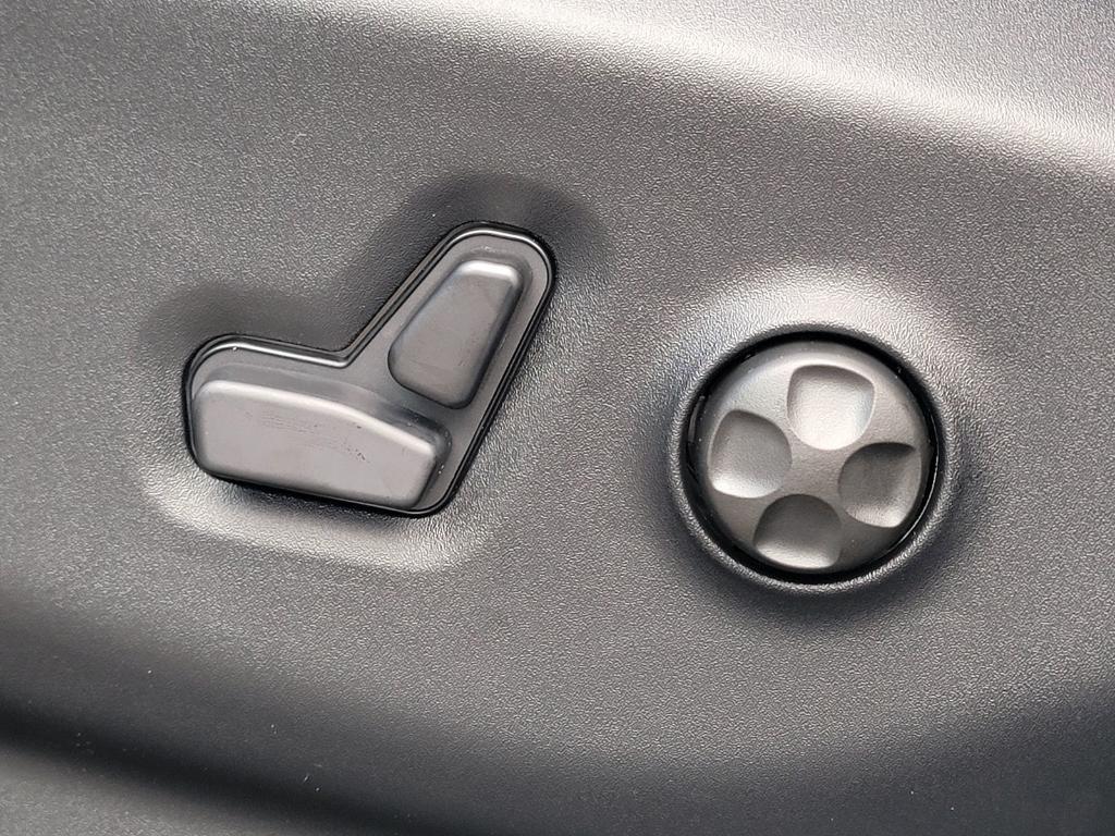 new 2026 Chrysler Pacifica car, priced at $45,165