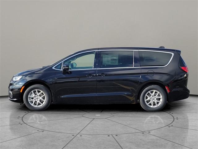 new 2025 Chrysler Pacifica car, priced at $43,820