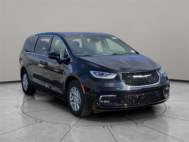 new 2025 Chrysler Pacifica car, priced at $43,820