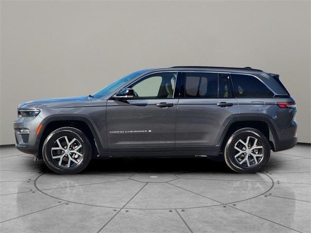 used 2024 Jeep Grand Cherokee car, priced at $38,088