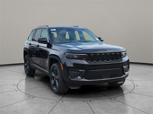 new 2025 Jeep Grand Cherokee car, priced at $45,175