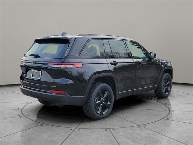 new 2025 Jeep Grand Cherokee car, priced at $45,175