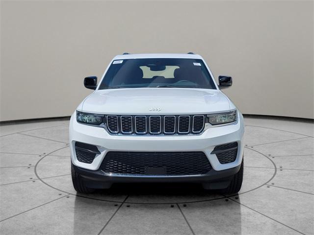 new 2024 Jeep Grand Cherokee car, priced at $39,625