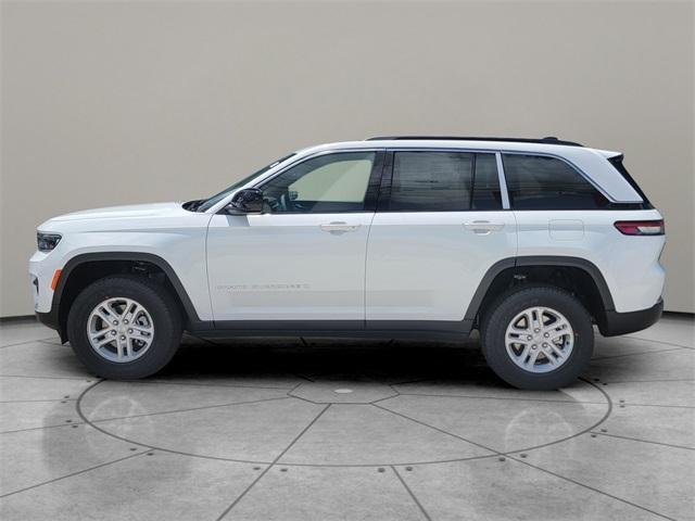 new 2024 Jeep Grand Cherokee car, priced at $39,625