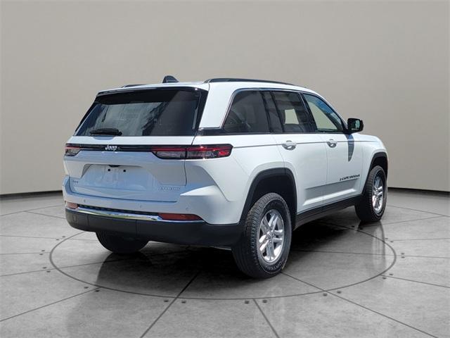 new 2024 Jeep Grand Cherokee car, priced at $39,625