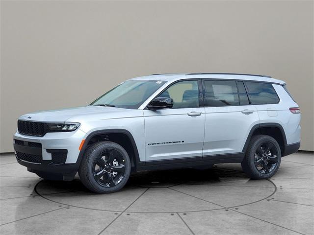 new 2025 Jeep Grand Cherokee L car, priced at $45,272