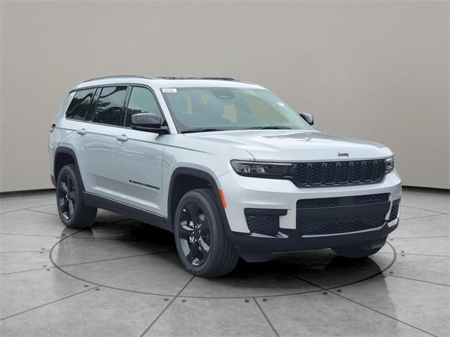 new 2024 Jeep Grand Cherokee L car, priced at $45,670