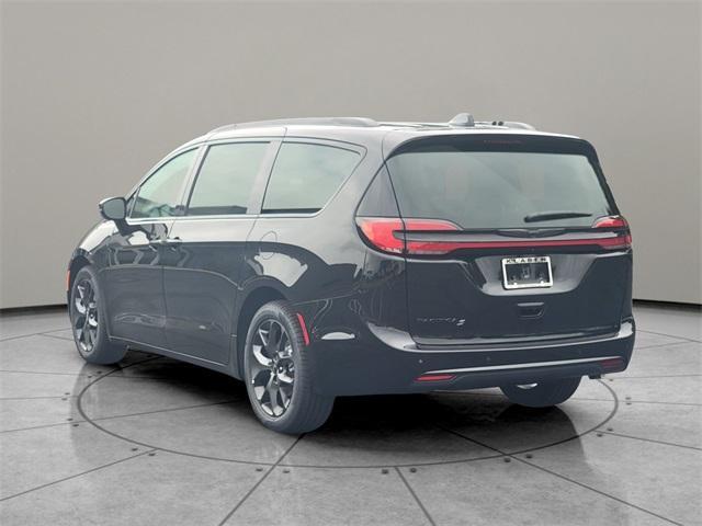 new 2024 Chrysler Pacifica car, priced at $41,640