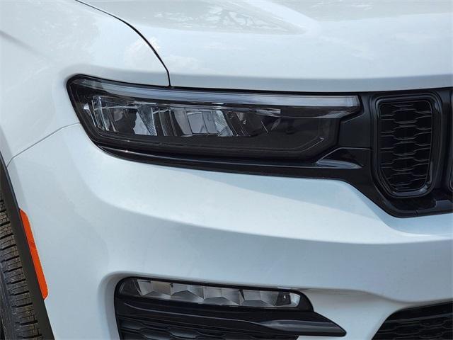 new 2025 Jeep Grand Cherokee car, priced at $47,326