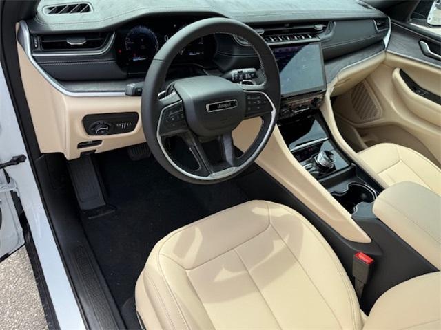 new 2025 Jeep Grand Cherokee car, priced at $48,240