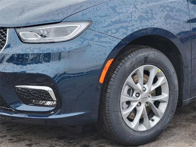 new 2025 Chrysler Pacifica car, priced at $47,310