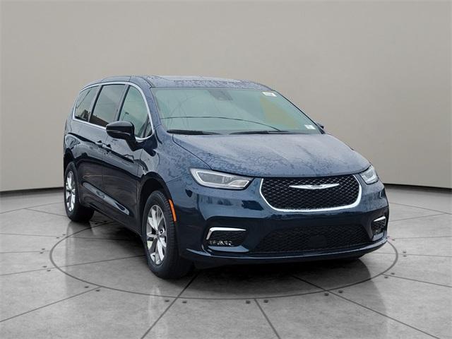 new 2025 Chrysler Pacifica car, priced at $47,310