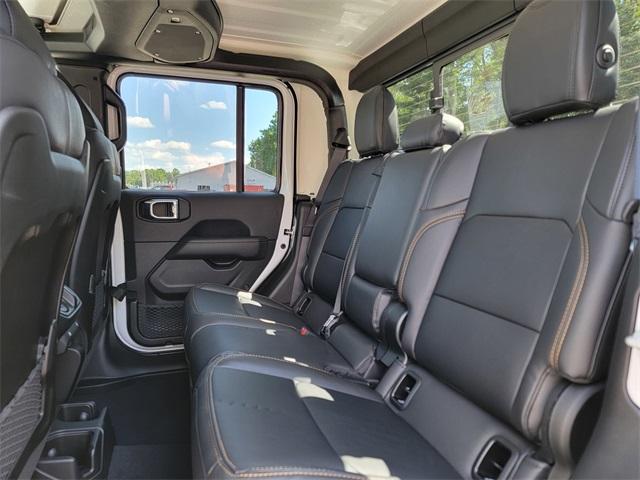 new 2025 Jeep Gladiator car, priced at $44,325